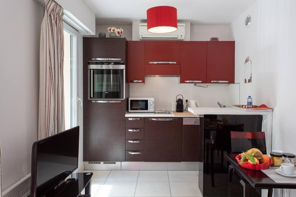 ניס L18 Central Parking Terrace Ac 10Mins Walk To Beaches מראה חיצוני תמונה