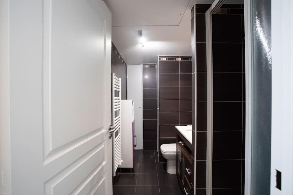 ניס L18 Central Parking Terrace Ac 10Mins Walk To Beaches מראה חיצוני תמונה